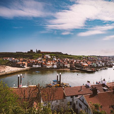 seaside-town-whitby-unsplash seaside-town-whitby-unsplash