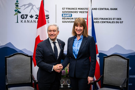 Chancellor Rachel Reeves and Canadian Finance Minister François-Philippe Champagne shake hands at the G7 Finance Ministers and Central Bank Governors' meeting in Canada, 22 May 2025